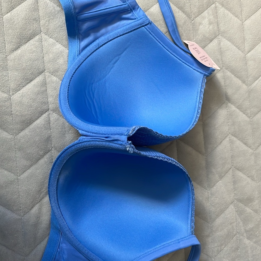 Cacique lightly lined tshirt bra with lace in size 42DD. NWT - Picture 6 of 7